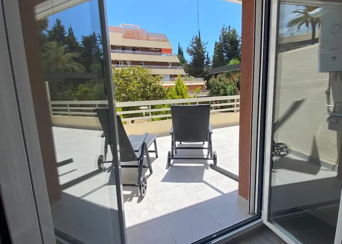 Al Parque Marbella, Cerca De Mar Y Centro De アパート